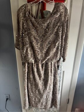 Jessica Howard Taupe Lace Sequin Blouson Midi Dress